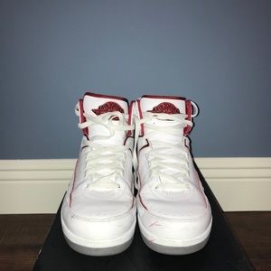 Jordan retro 2 white n red with original box